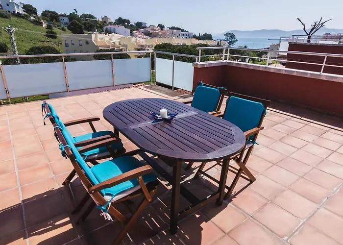 Guillem De Berguedà - àtico En La Zona De Grifeu Con Gran Terraza Y Vistas Al Mar. - Es-228-61 * Llançà